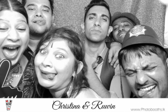 Chistina & Ruwin Wedding Photo-Booth (220)
