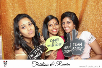 Chistina & Ruwin Wedding Photo-Booth (32)